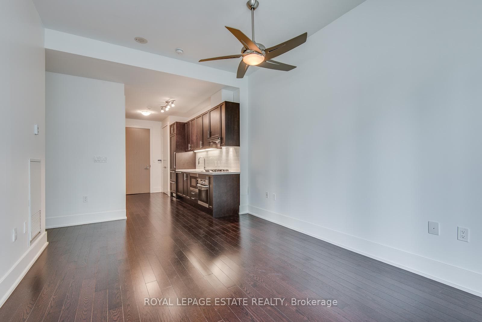 39 Queens Quay Unit 329 photo 13