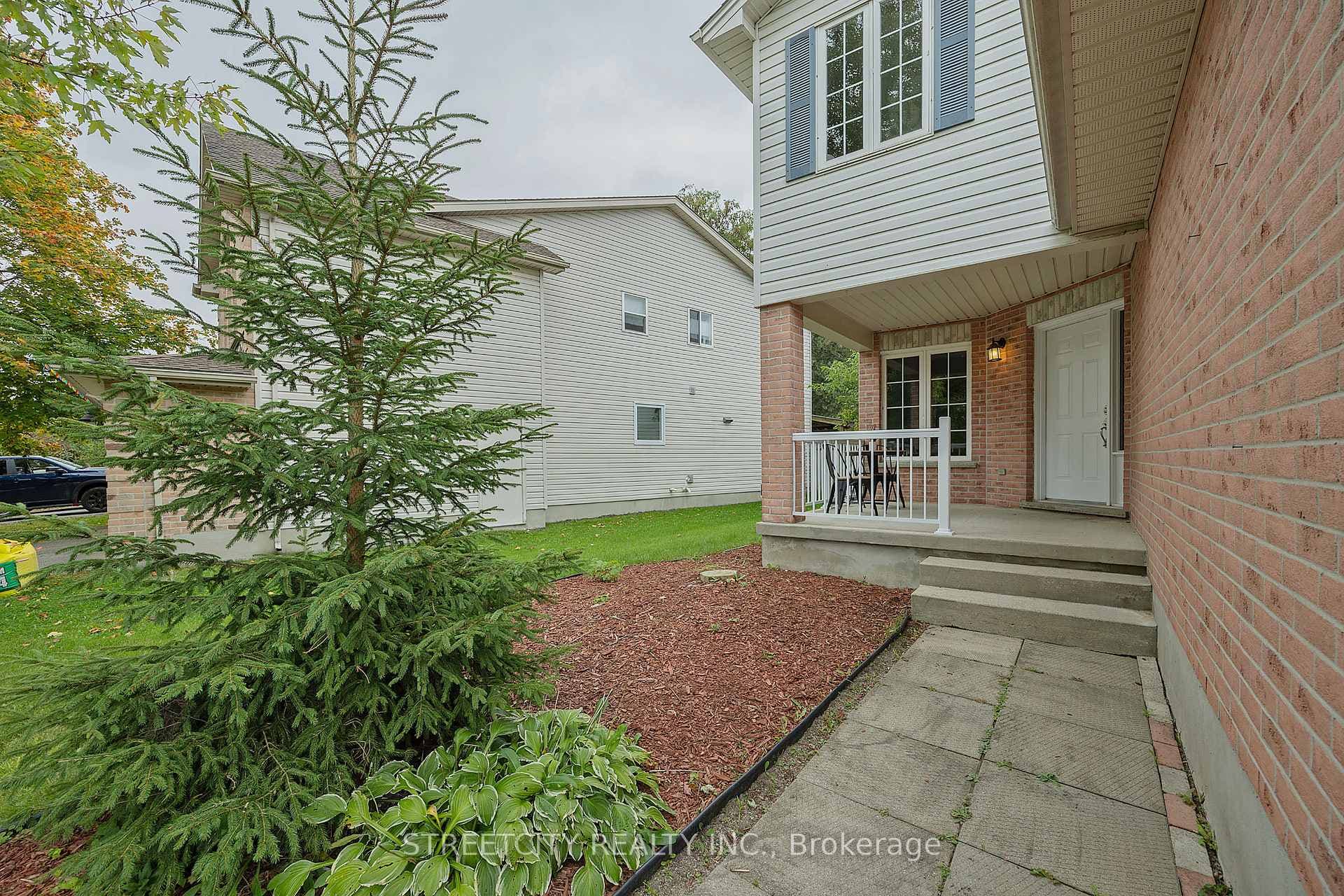 808 GUILDWOOD Boulevard photo 3
