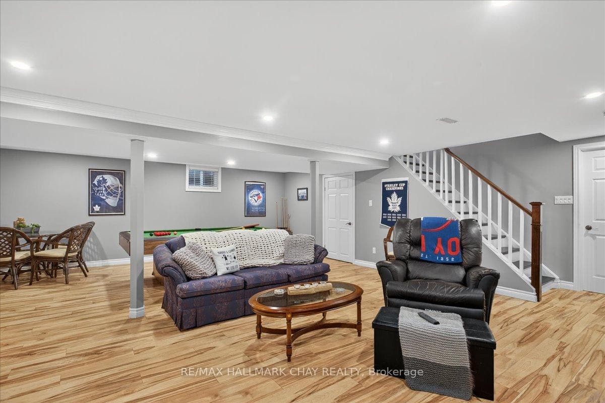 35 Howard Drive photo 37