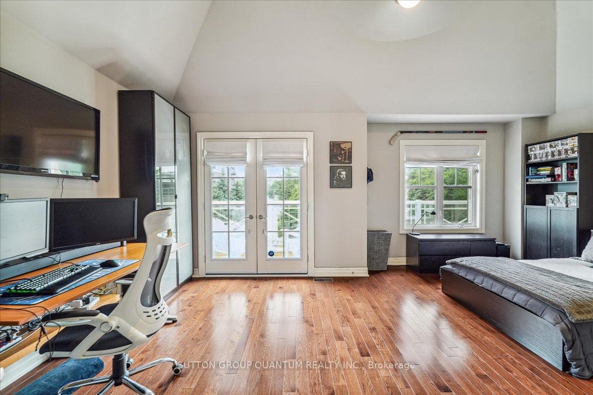 2378 Marine Drive photo 21