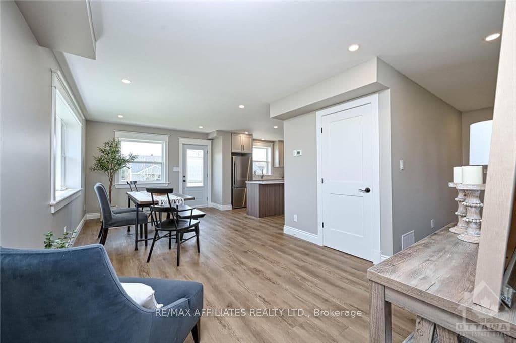 69 JASPER Avenue photo 9