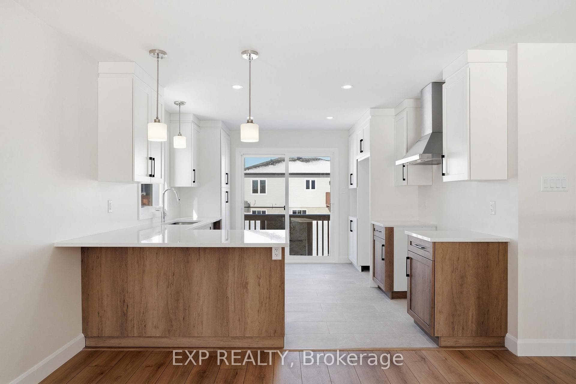 710 West Street photo 15