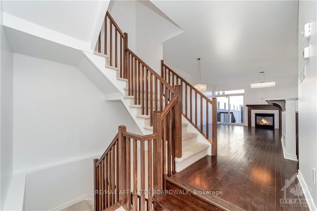 349 GRAMMOND Circle photo 6