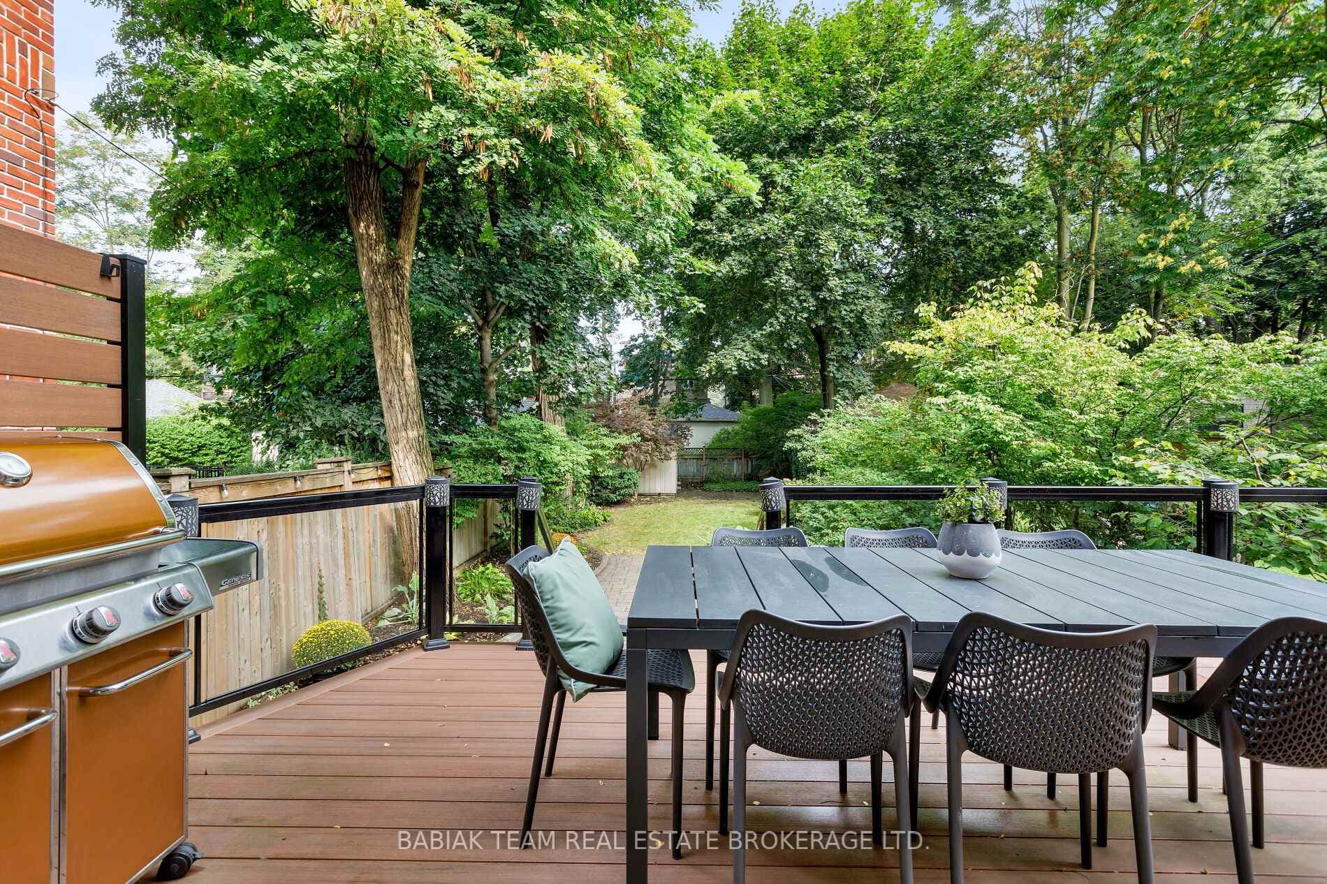 60 Hewitt Avenue photo 42