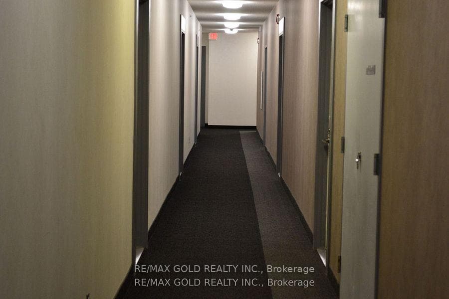 15 James Finlay Way Unit 733 photo 6