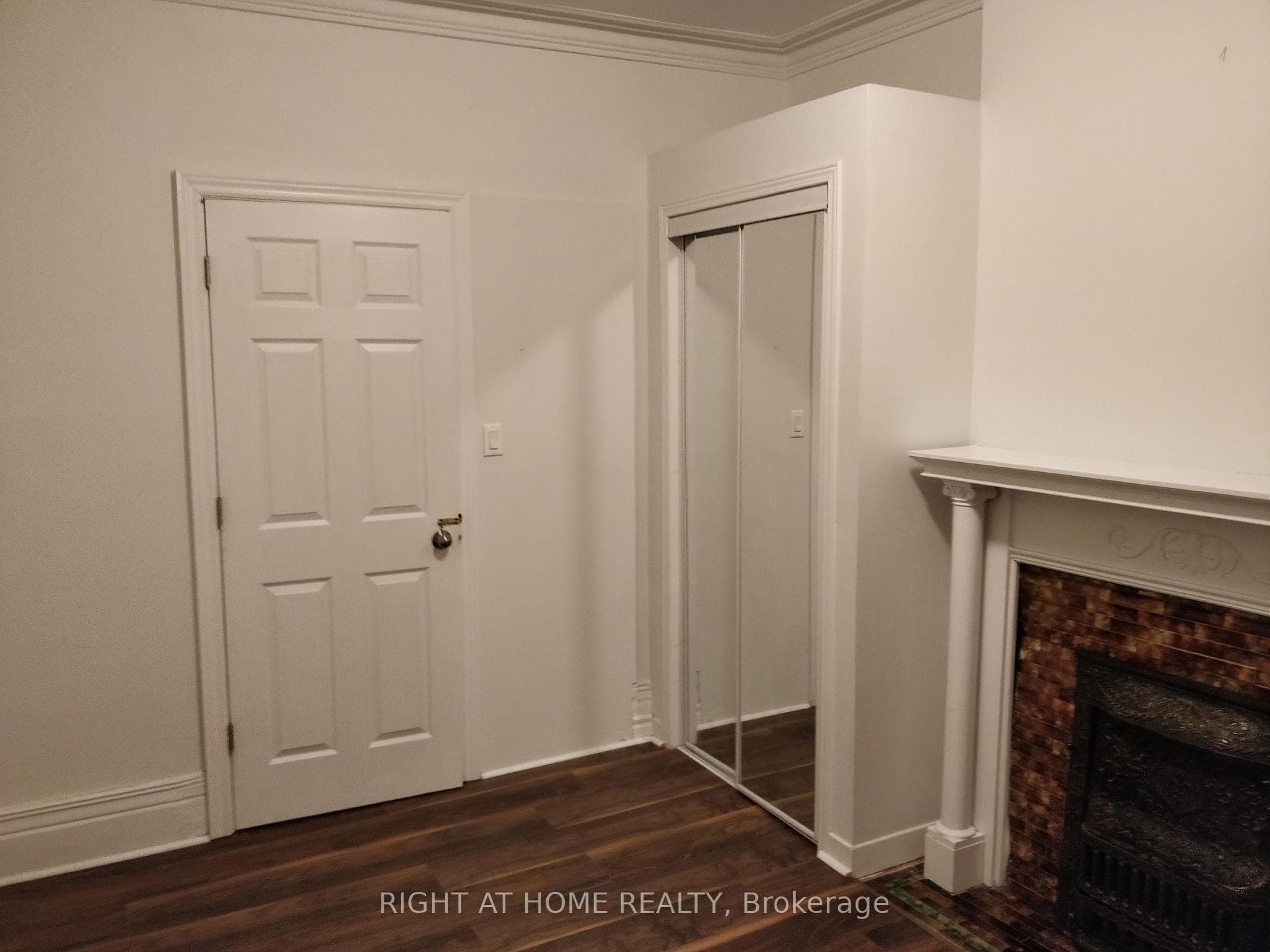 715 Ossington Avenue Unit 1 photo 10