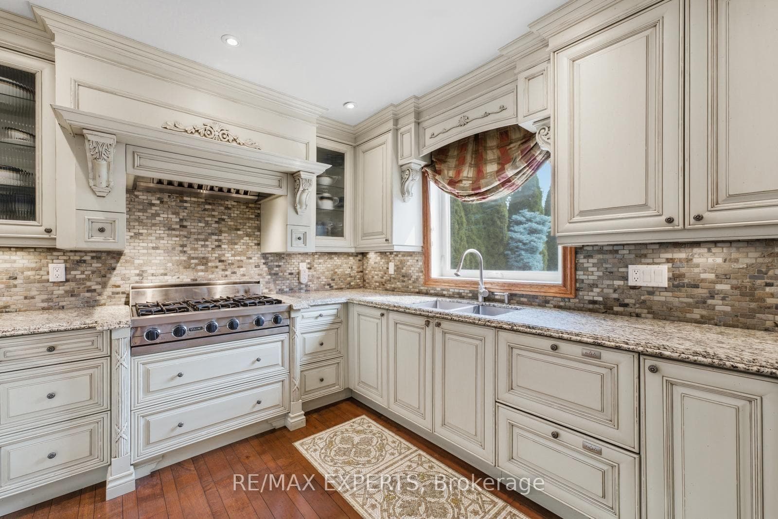 215 Velmar Drive photo 16