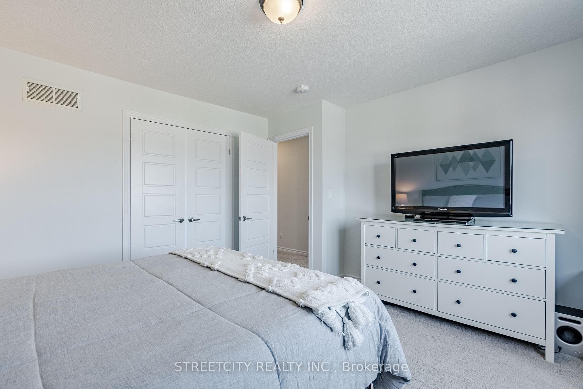 2549 ASIMA Drive photo 25