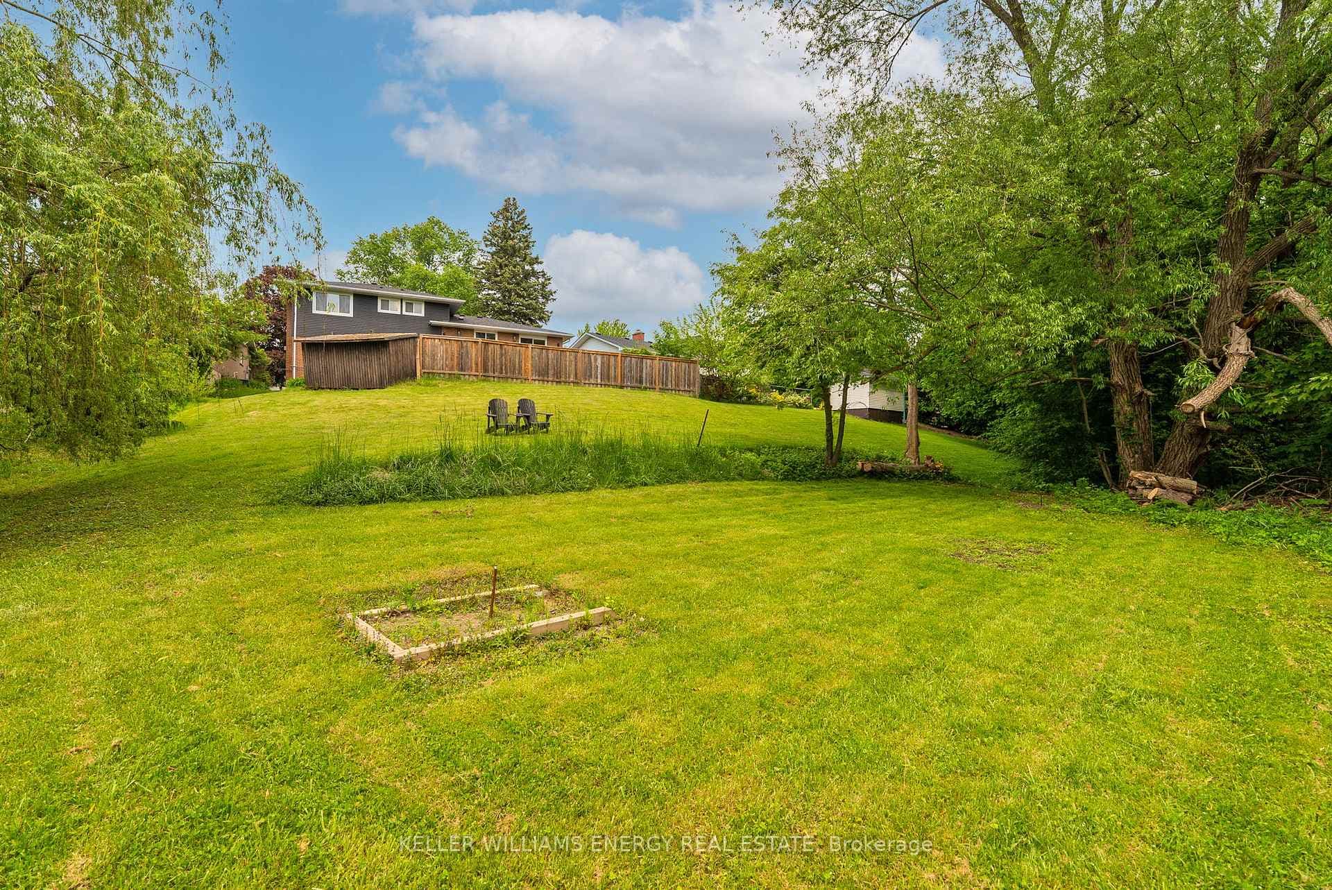 429 Arnhem Drive photo 40