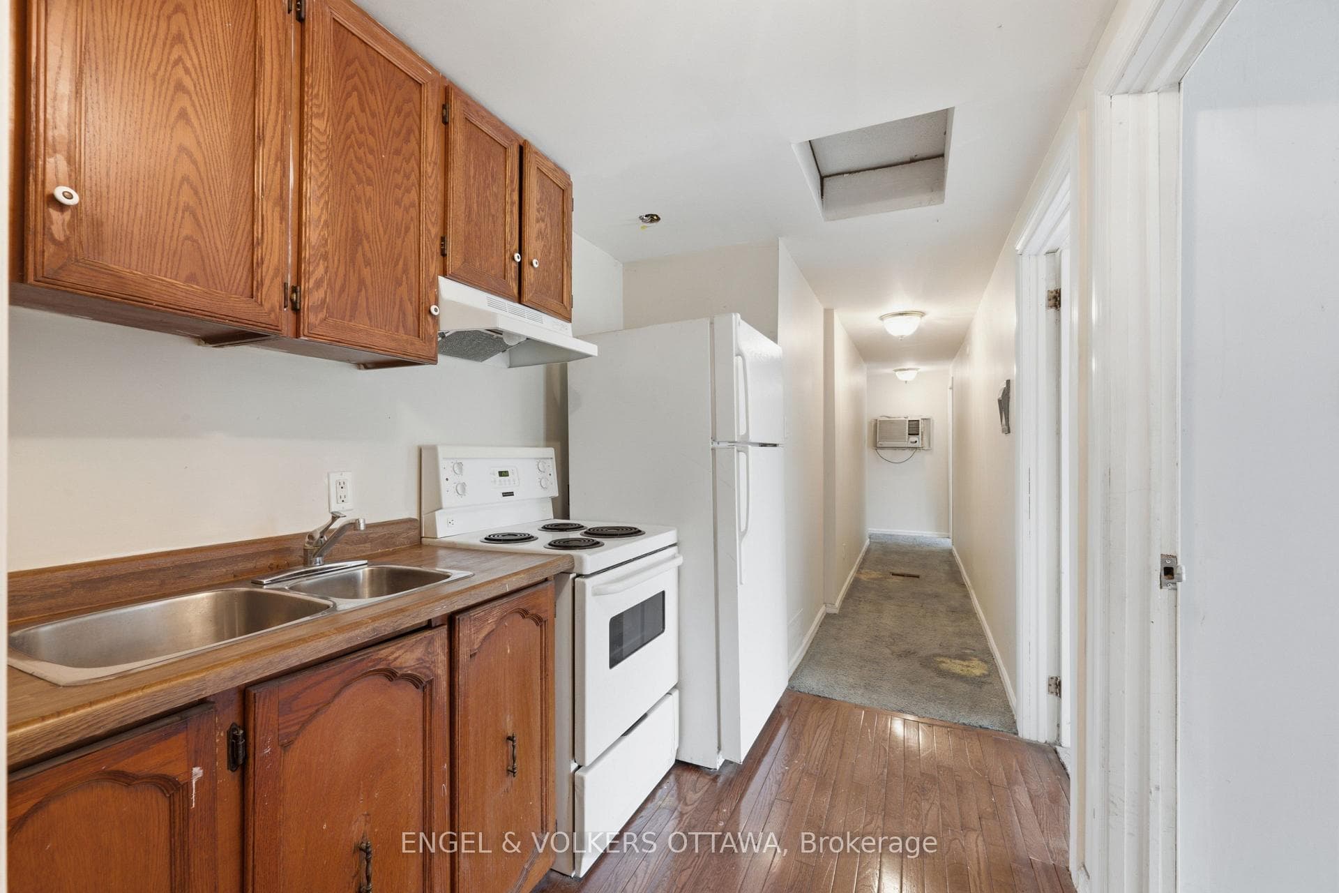 1446 Ridgebrook Drive photo 29