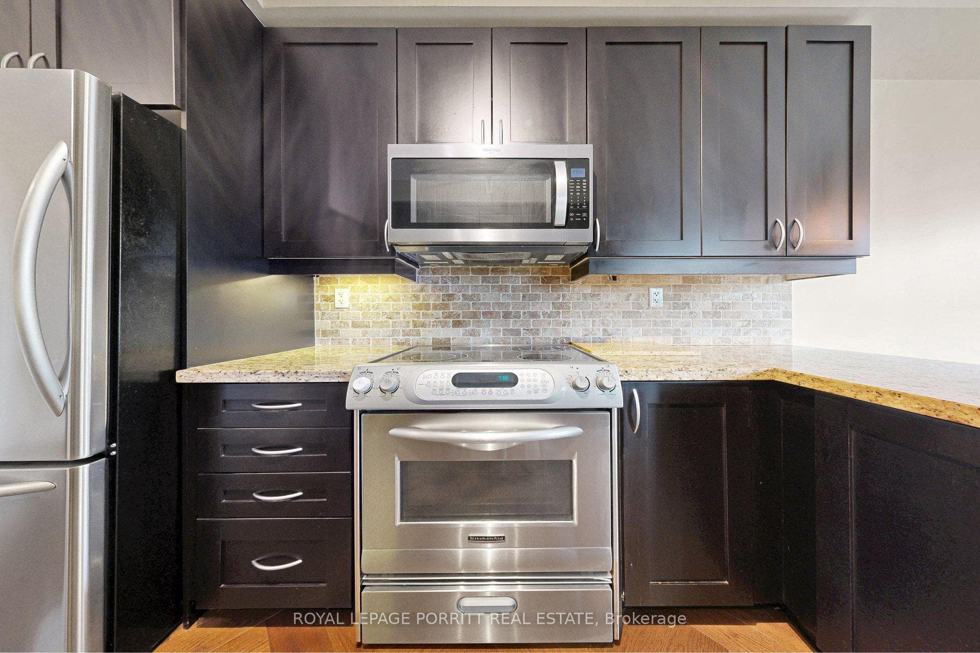 9 Burnhamthorpe Crescent Unit 309 photo 10