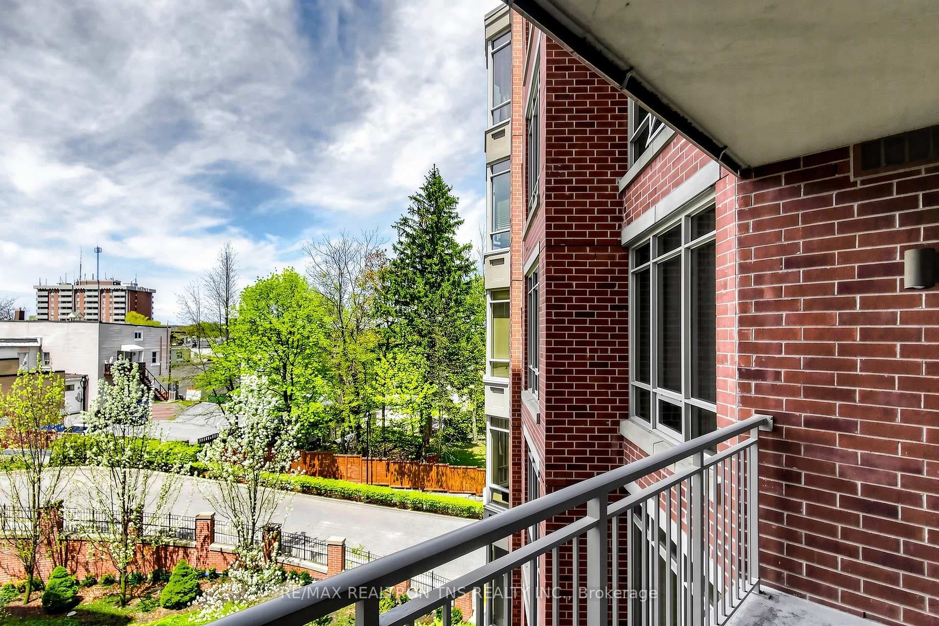 10101 Yonge Street Unit 313 photo 47