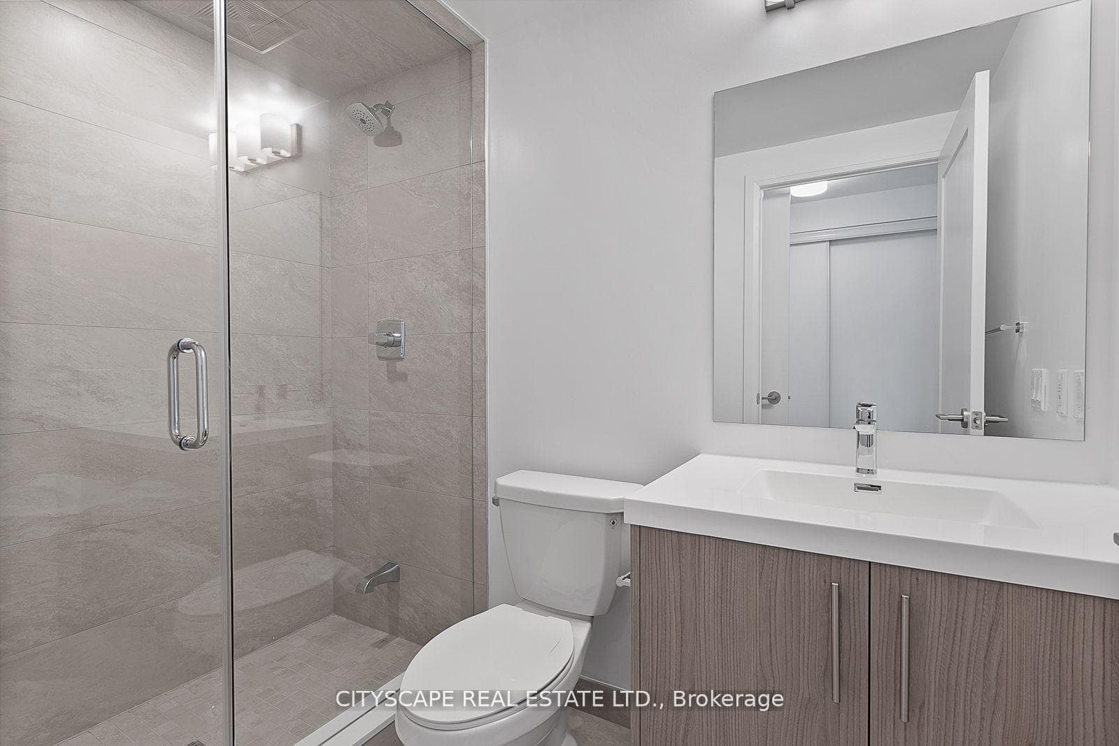 286 Main Street Unit 1807 photo 26