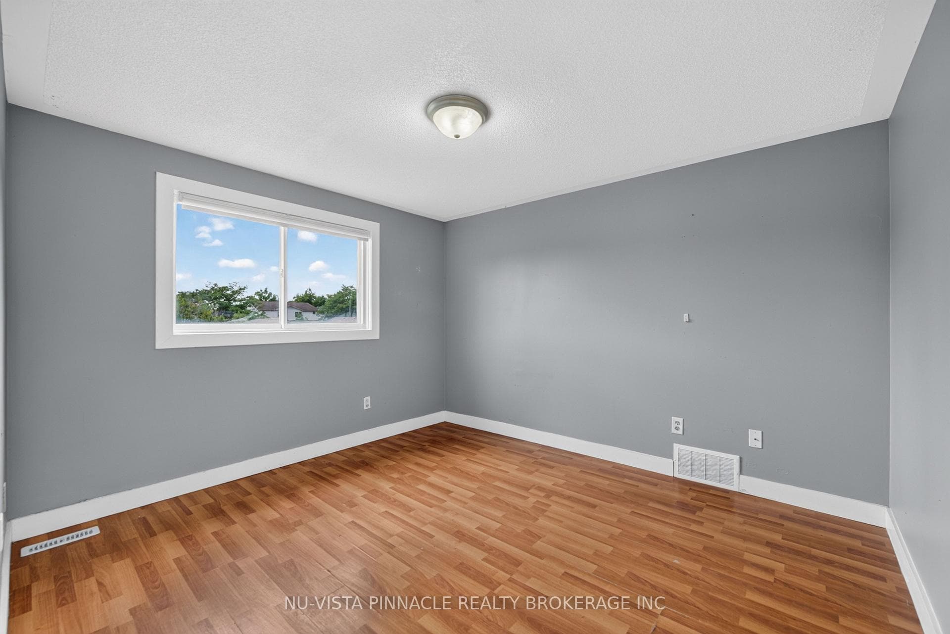 282 Fleming Drive photo 26