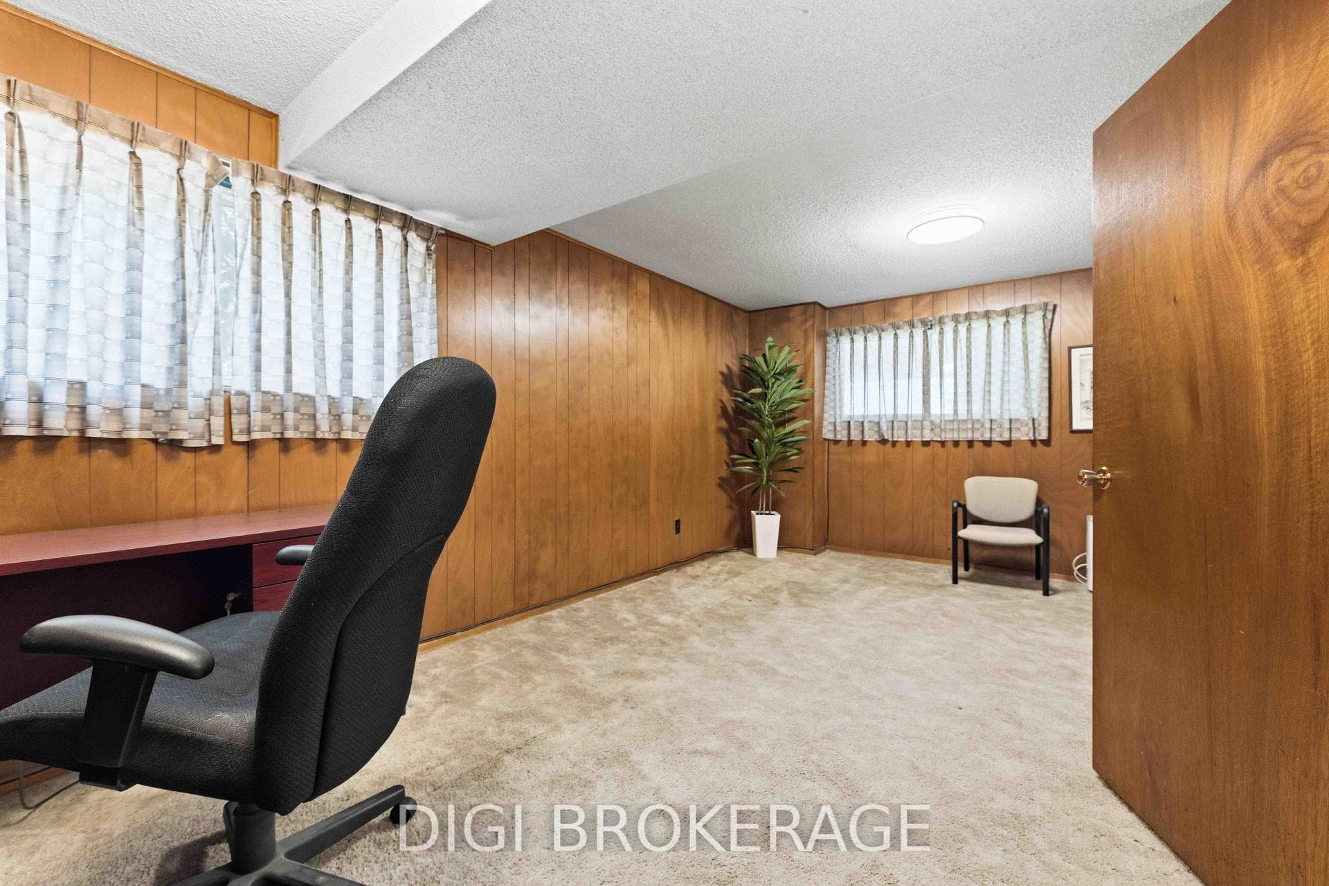 737 Southmore Drive photo 35