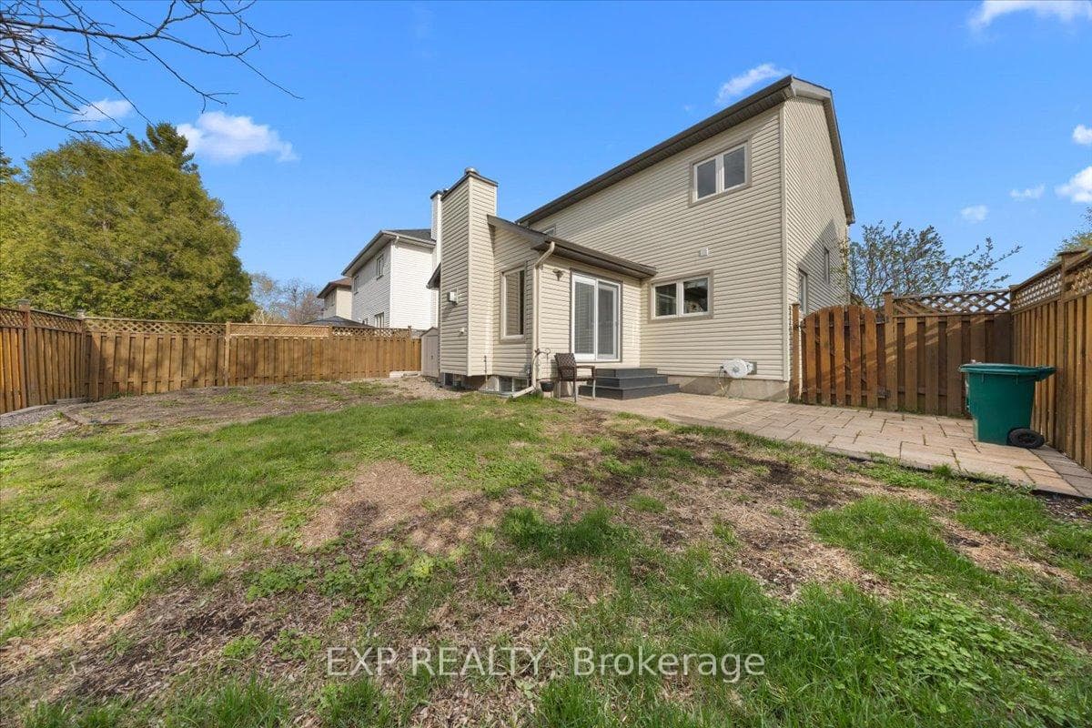851 Beauregard Crescent photo 40