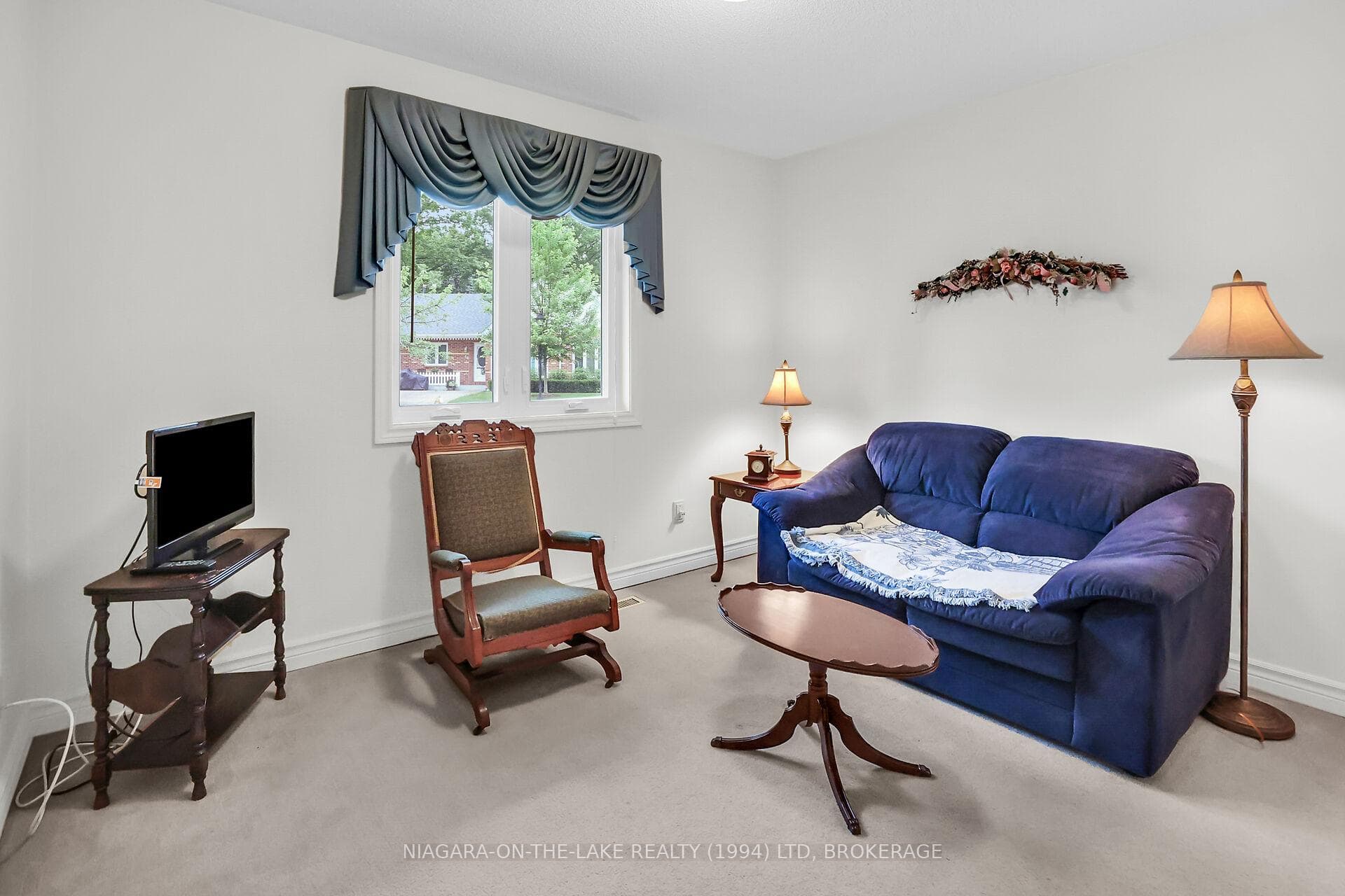 443 Nassau Street Unit 7 photo 18