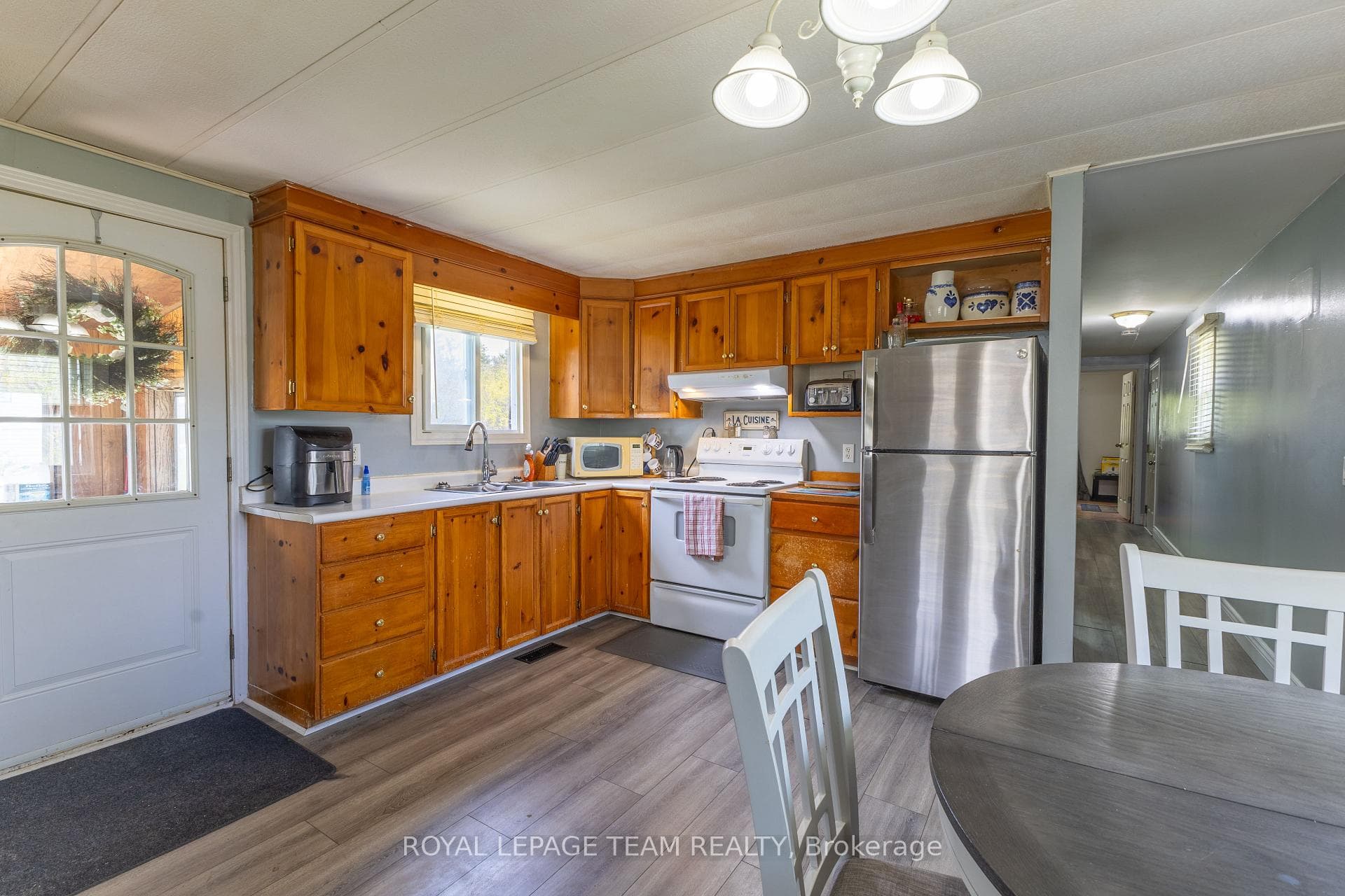40 Timothy Drive photo 9