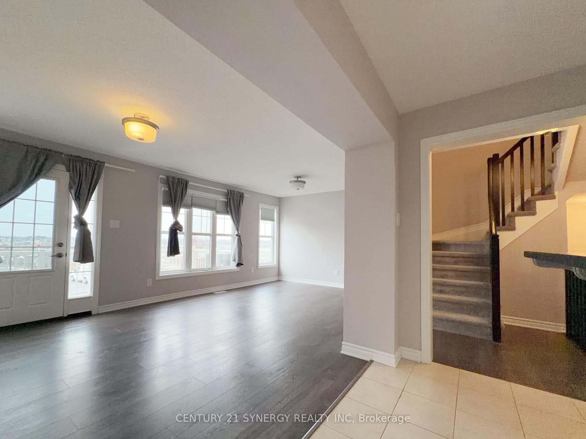 259 Brassy Minnow Crescent photo 11