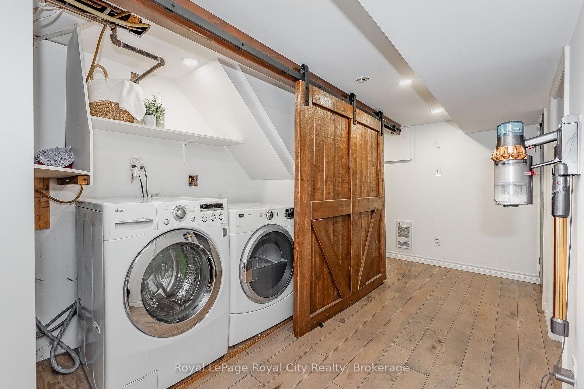 16 Mitchell Street photo 26