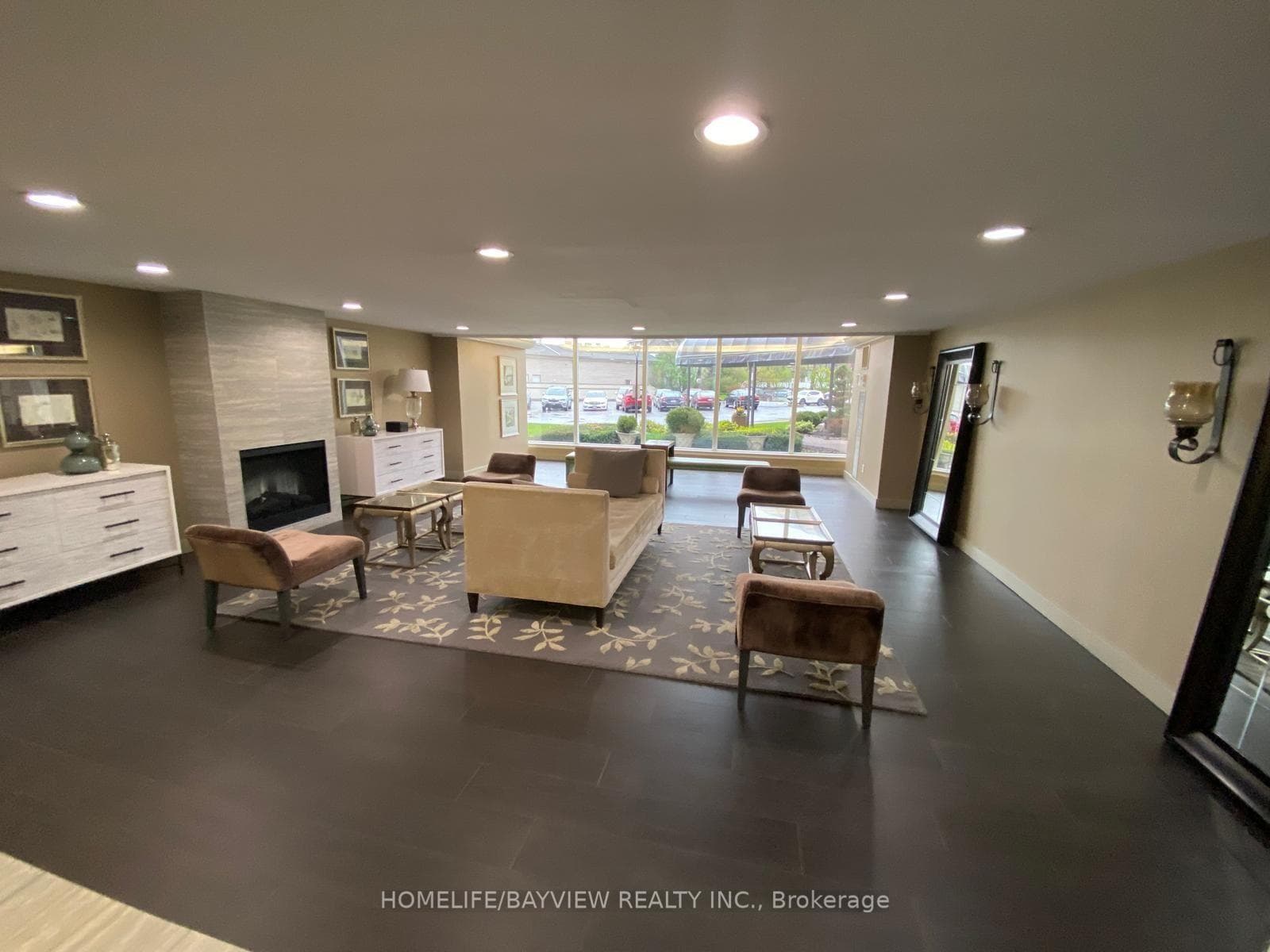 7811 yonge Street Unit 1207 photo 18