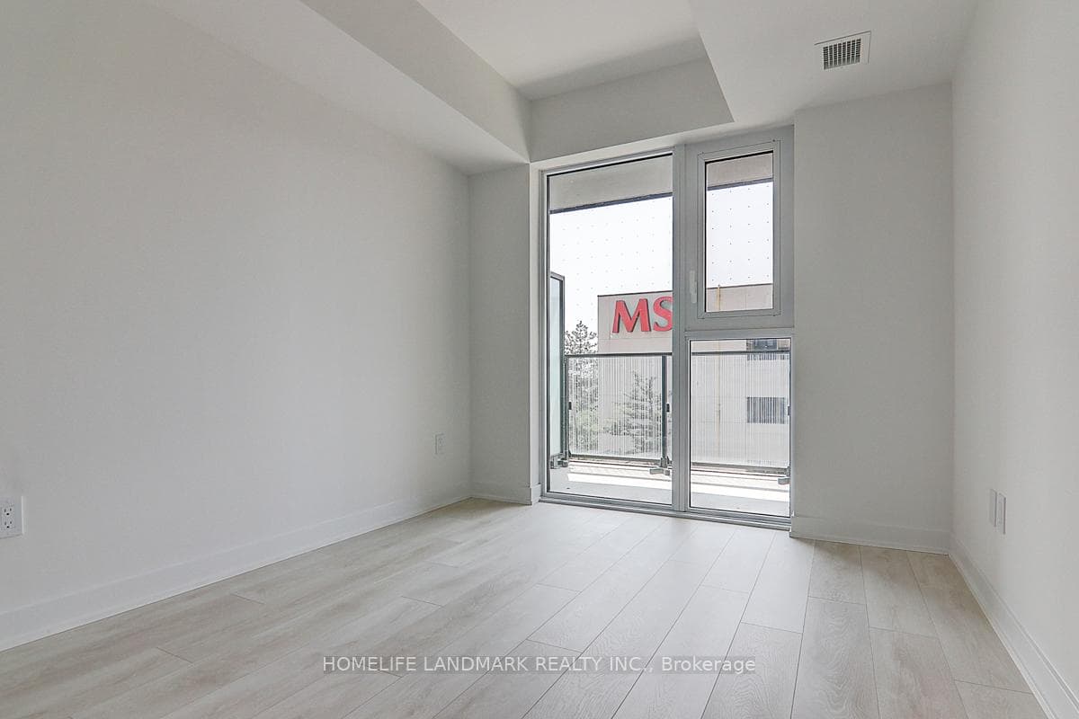 8 Tippett Road Unit 416 photo 18
