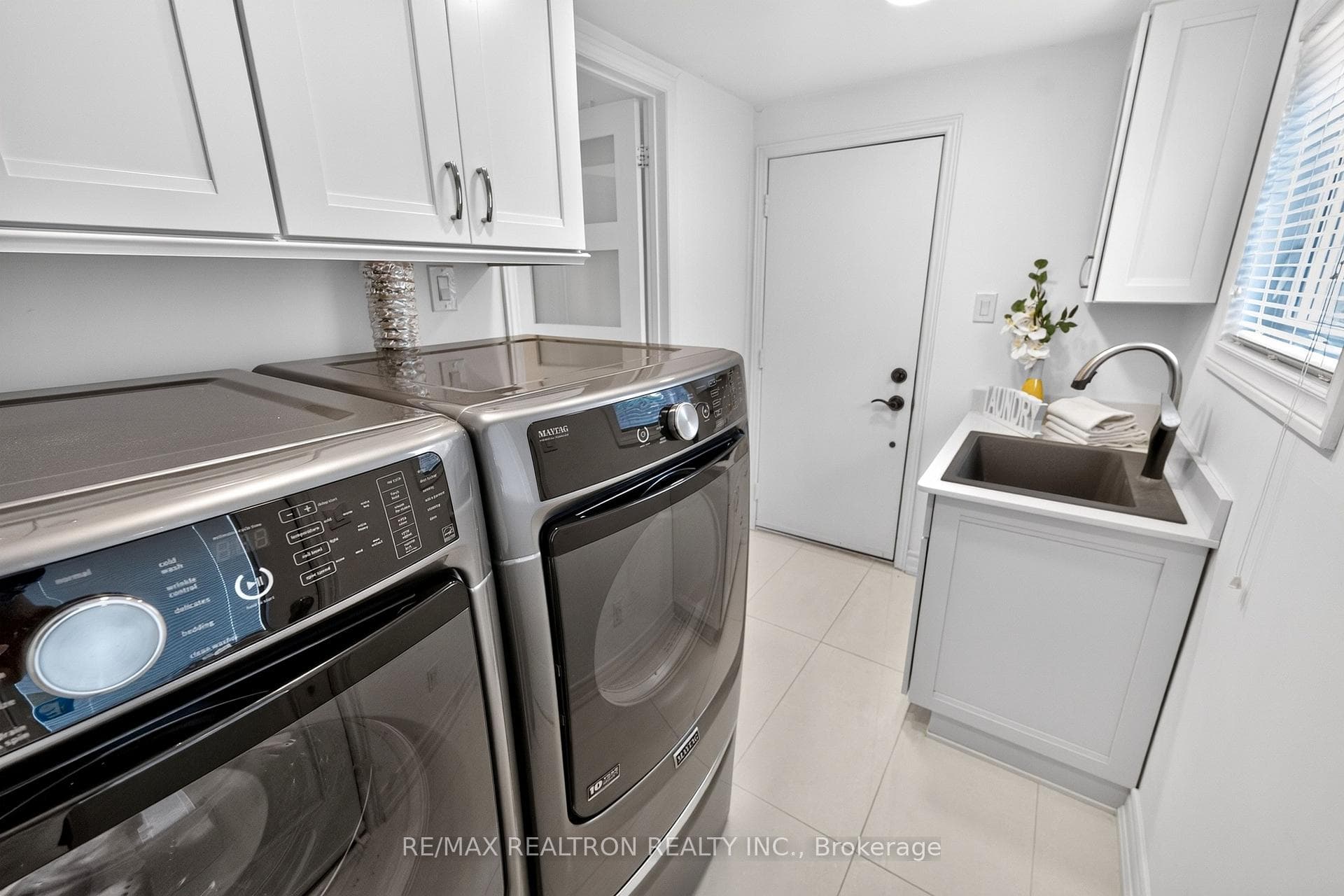 126 Old Colony Drive photo 18