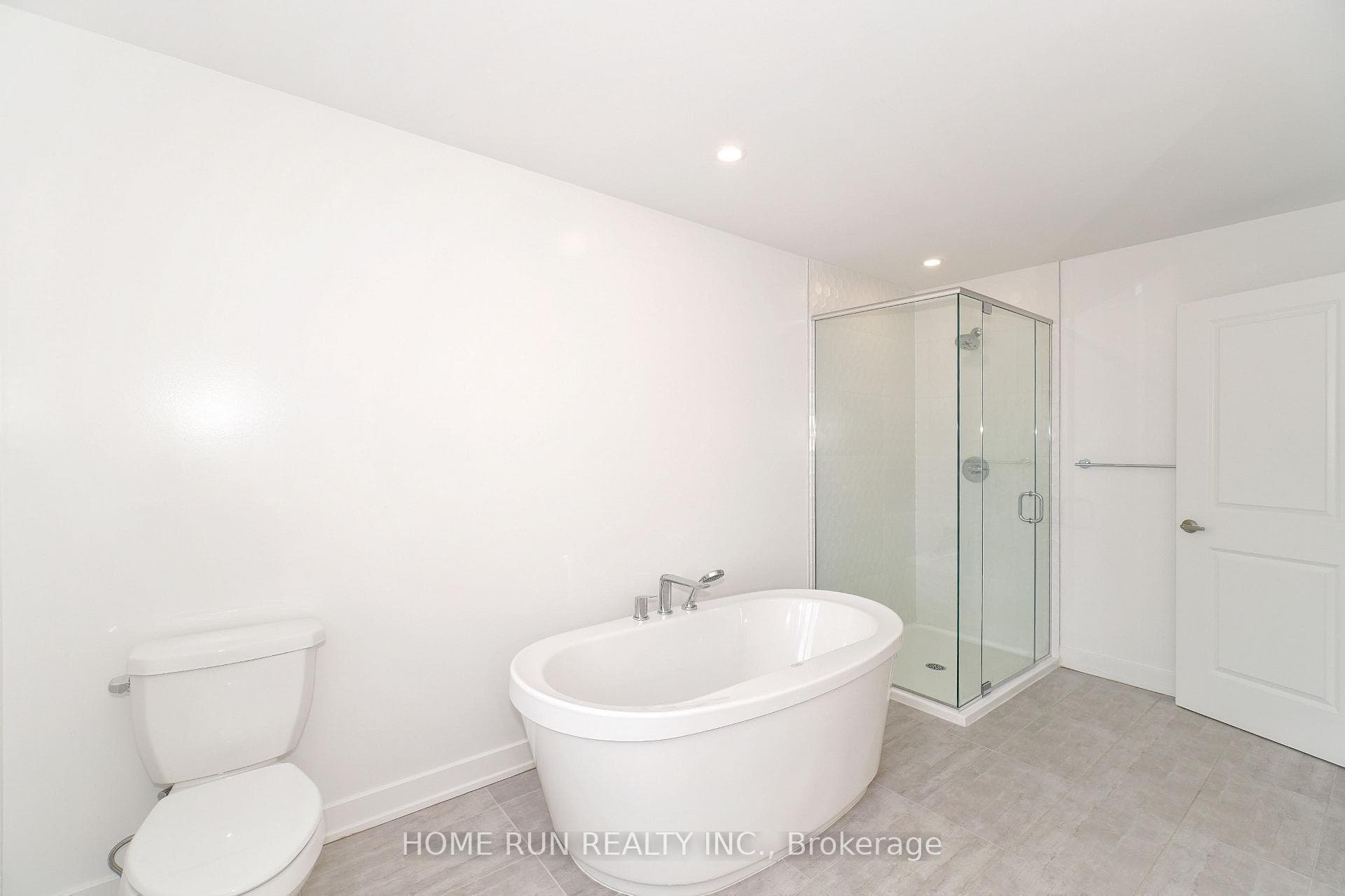 1051 HYDRANGEA Avenue photo 26