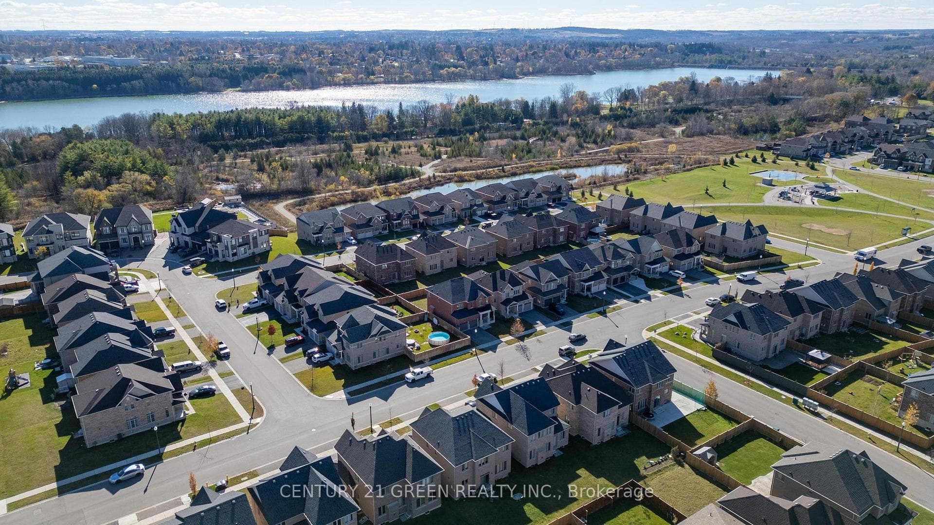 1174 Upper Thames Drive photo 37