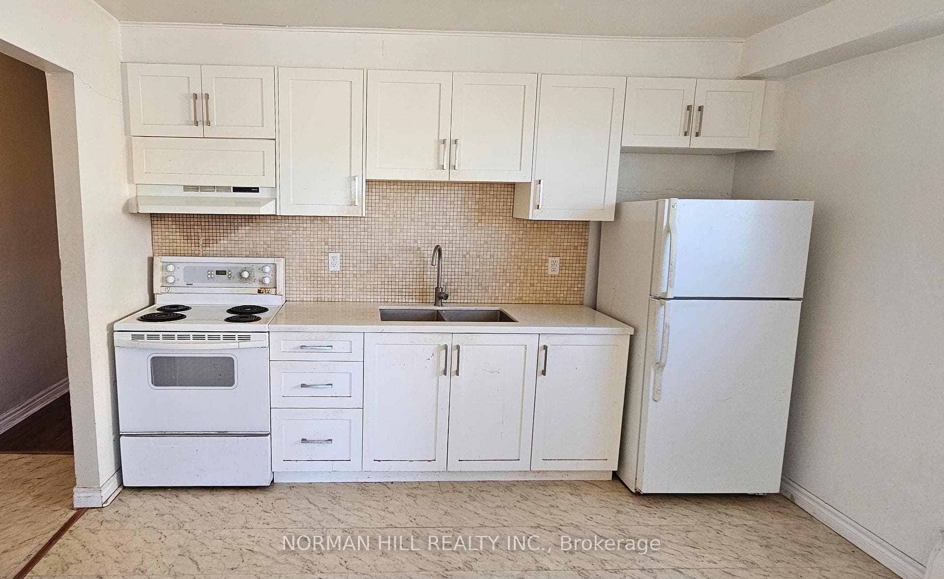 109 Gowan Street Unit 202 photo 2