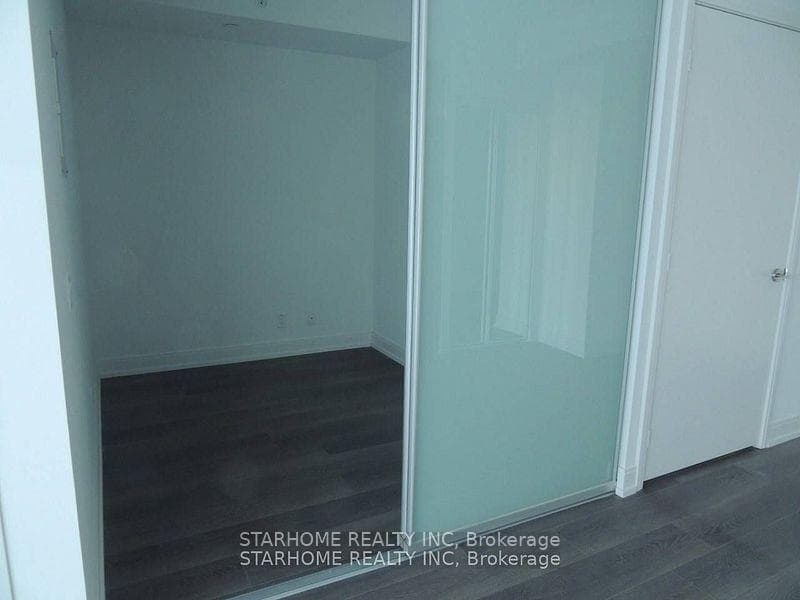 181 Dundas Street Unit 2202 photo 6