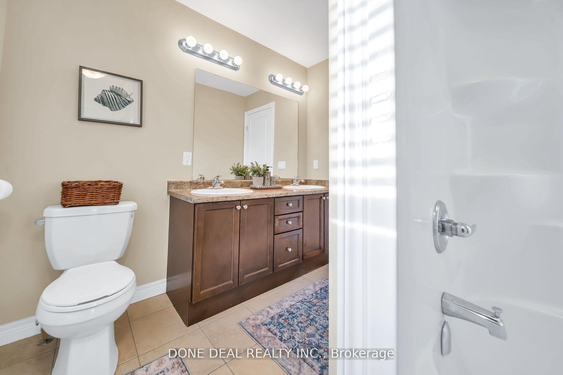 21 Bellagio Avenue photo 26