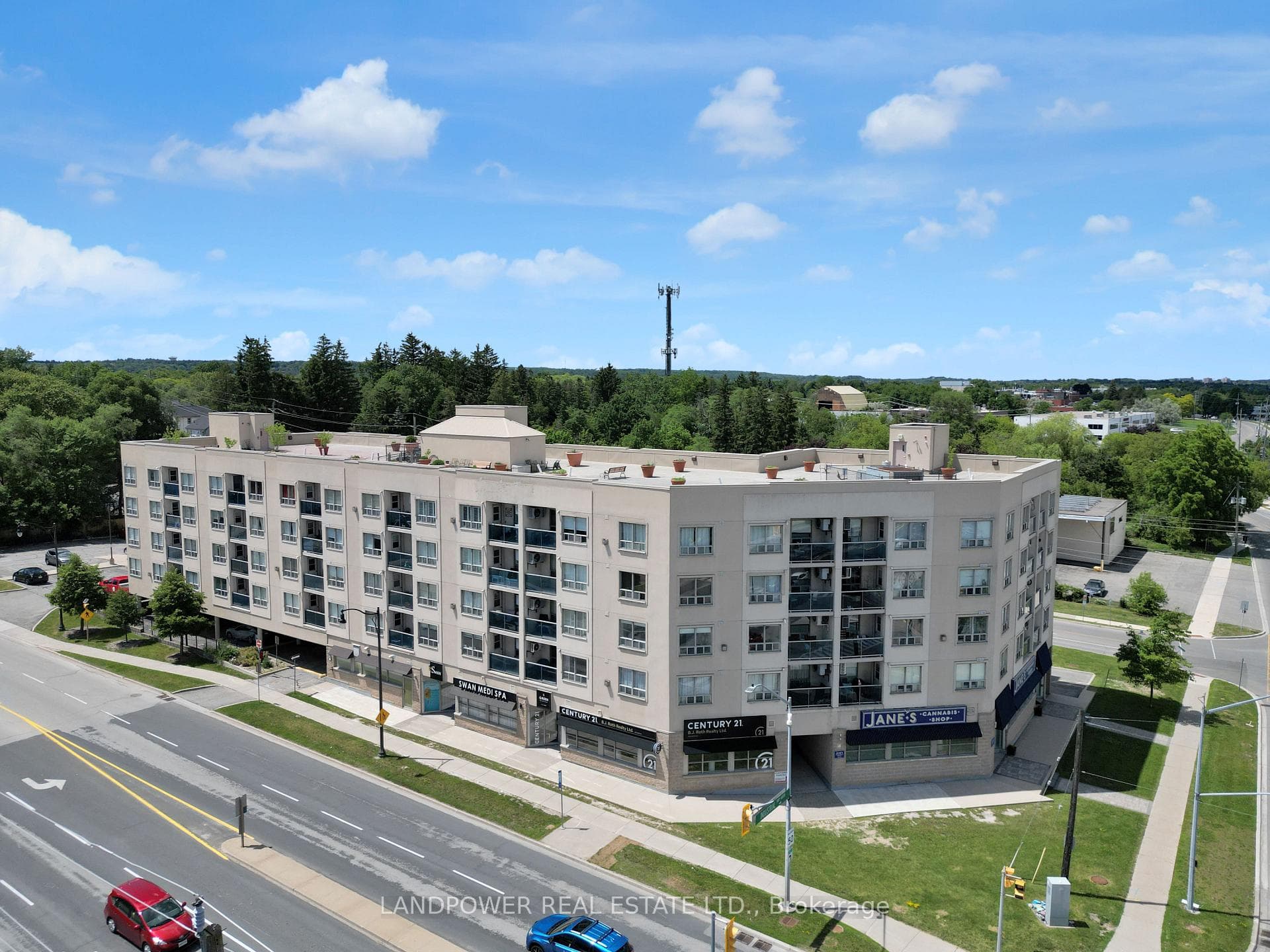 160 Wellington Street Unit 301 photo 1