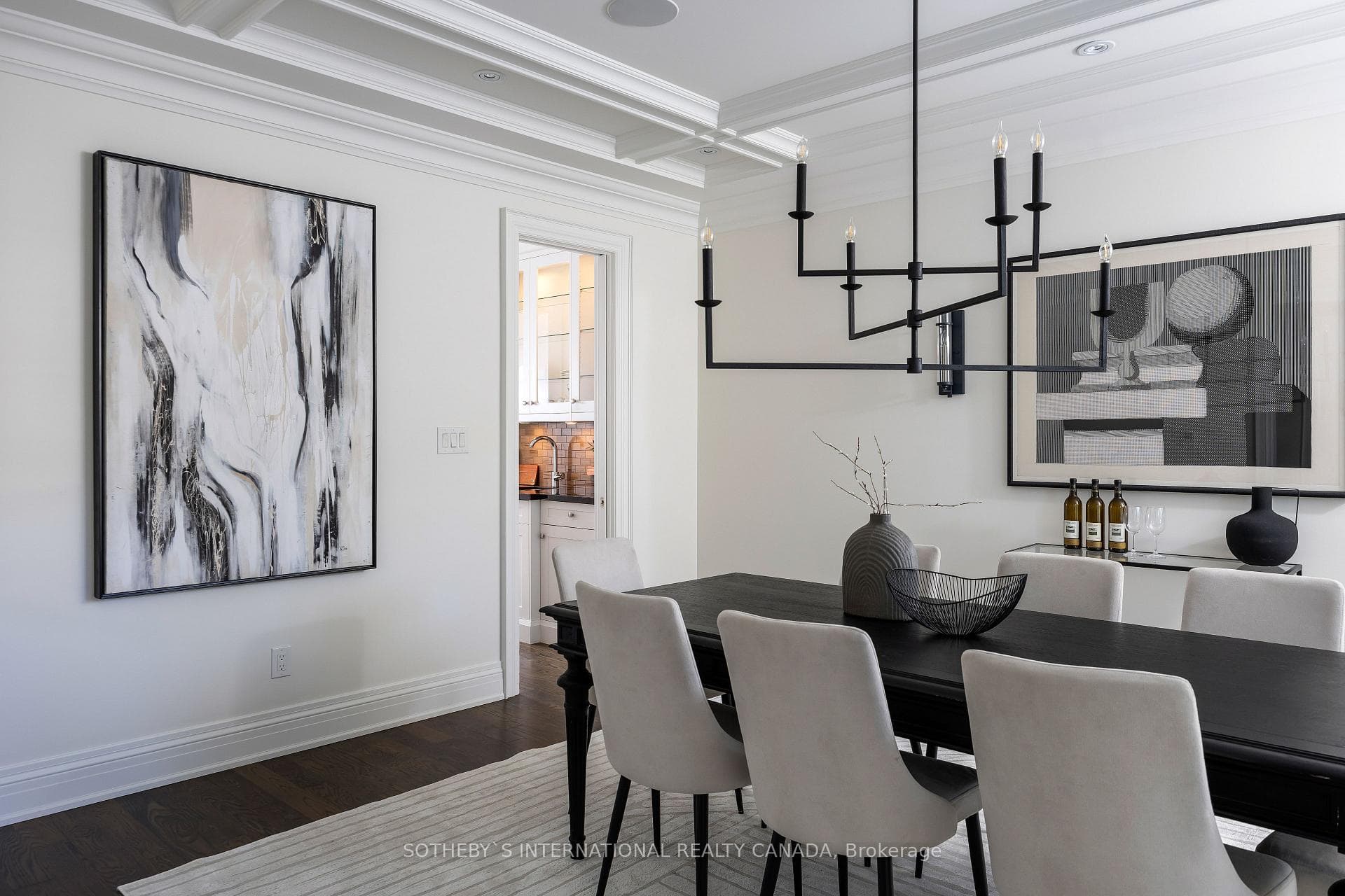 77 Van Dusen Boulevard photo 10