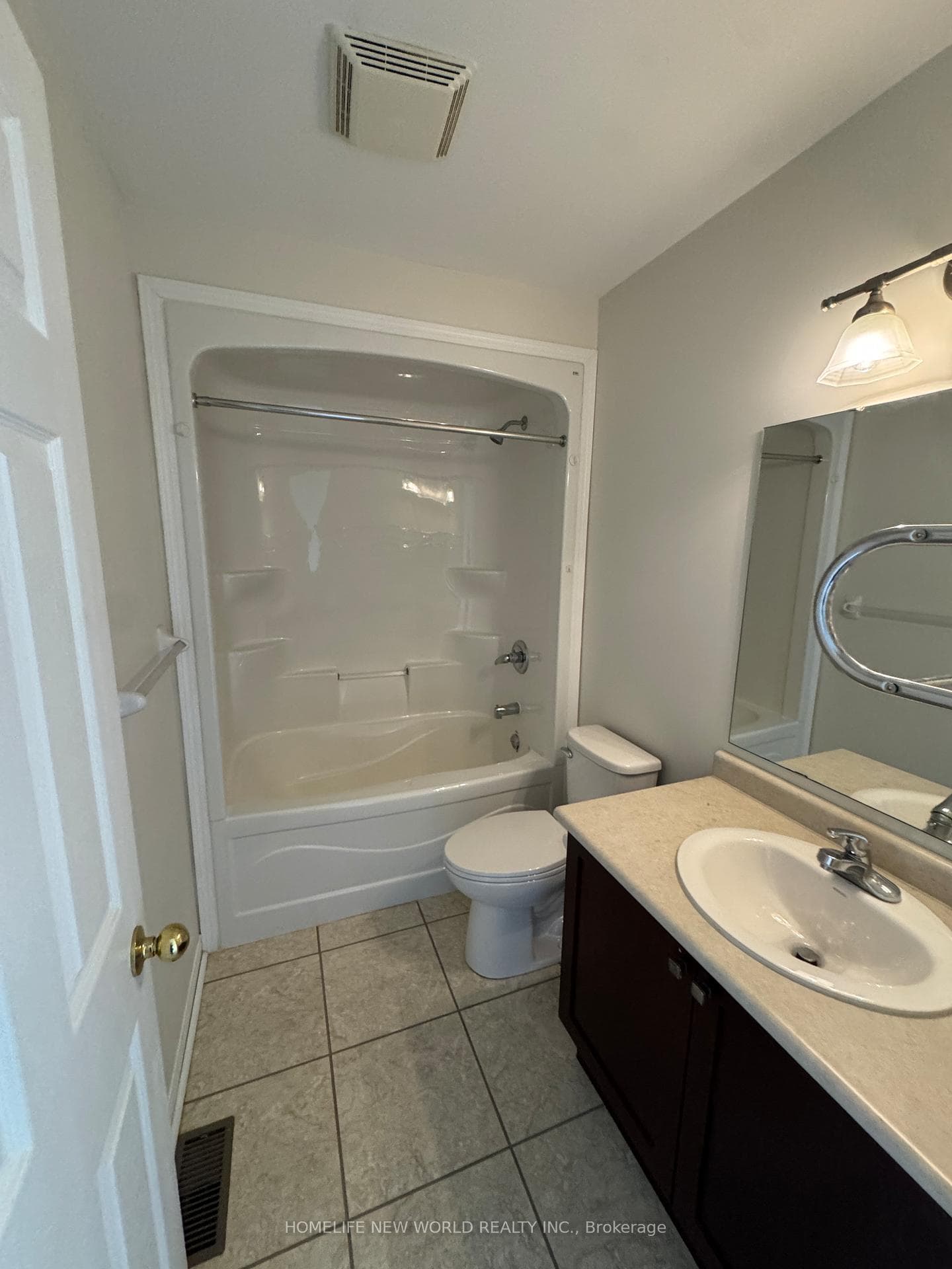 1111 Glenbourne Drive photo 18