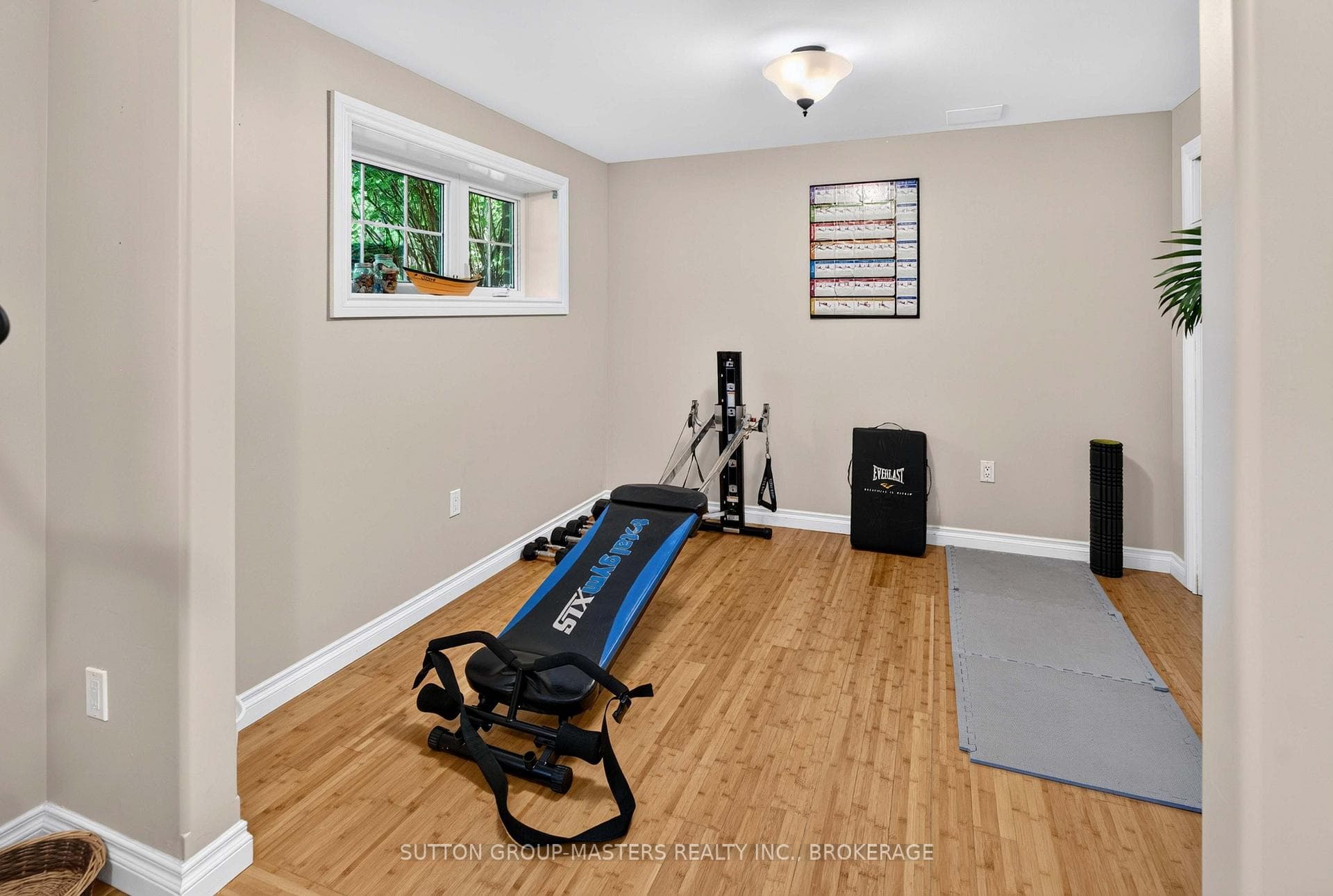 710 Maple Road photo 11