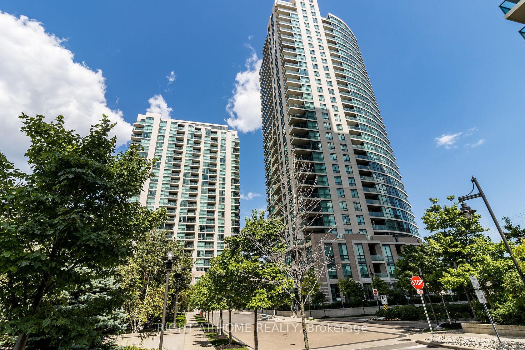 215 Sherway Gardens Road Unit 2805 photo 2