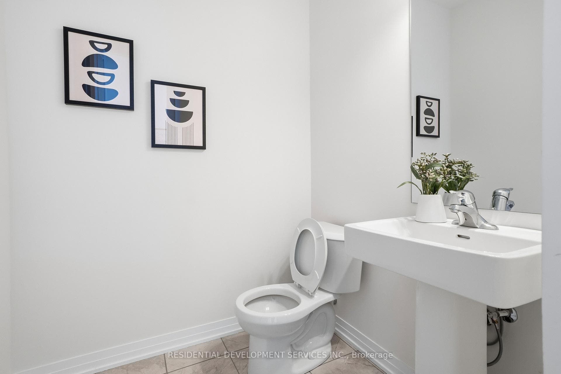 11379 Leslie Street photo 16