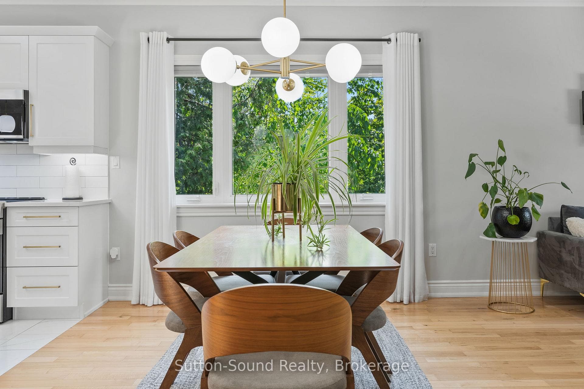170 Lakeshore Road photo 12