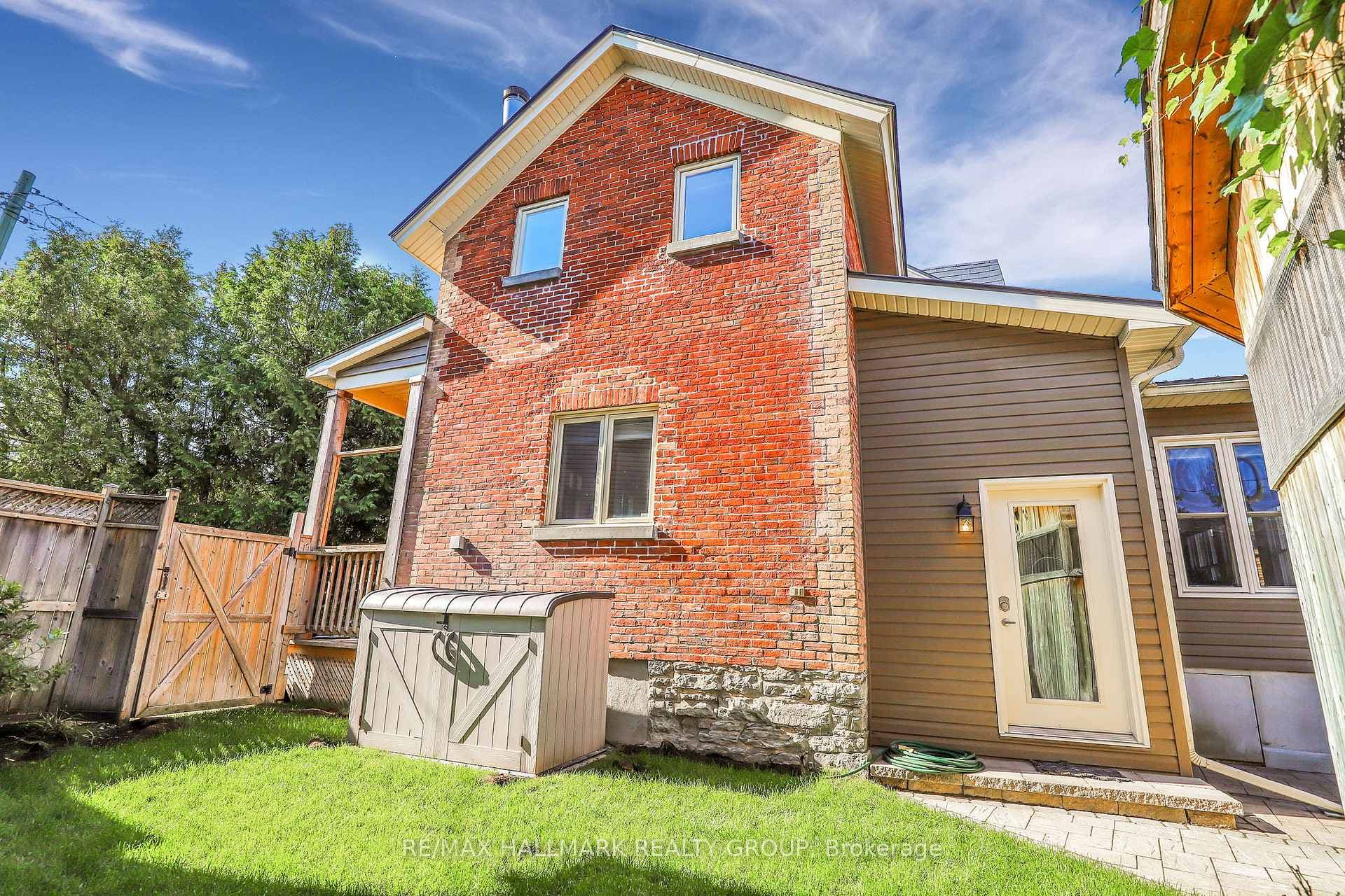 7 CLAREY Avenue photo 44