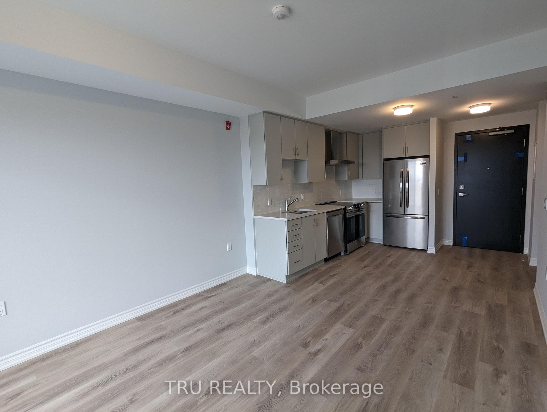 1350 HEMLOCK Road Unit 417 photo 5