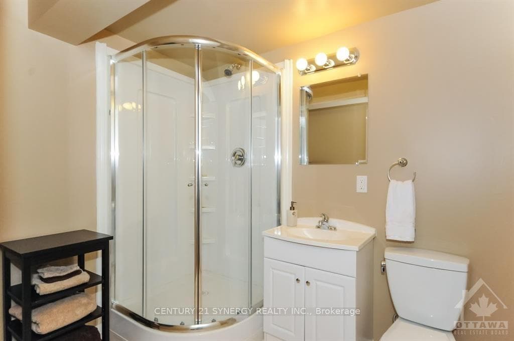 7 LOMBARDO Drive photo 17