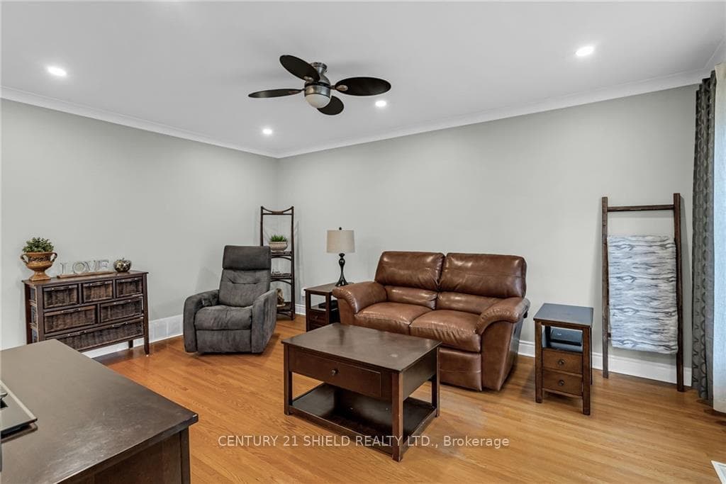 1707 DOVER Road photo 4