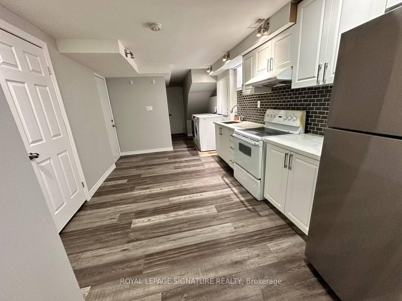 843 Brandenburg Boulevard photo 8