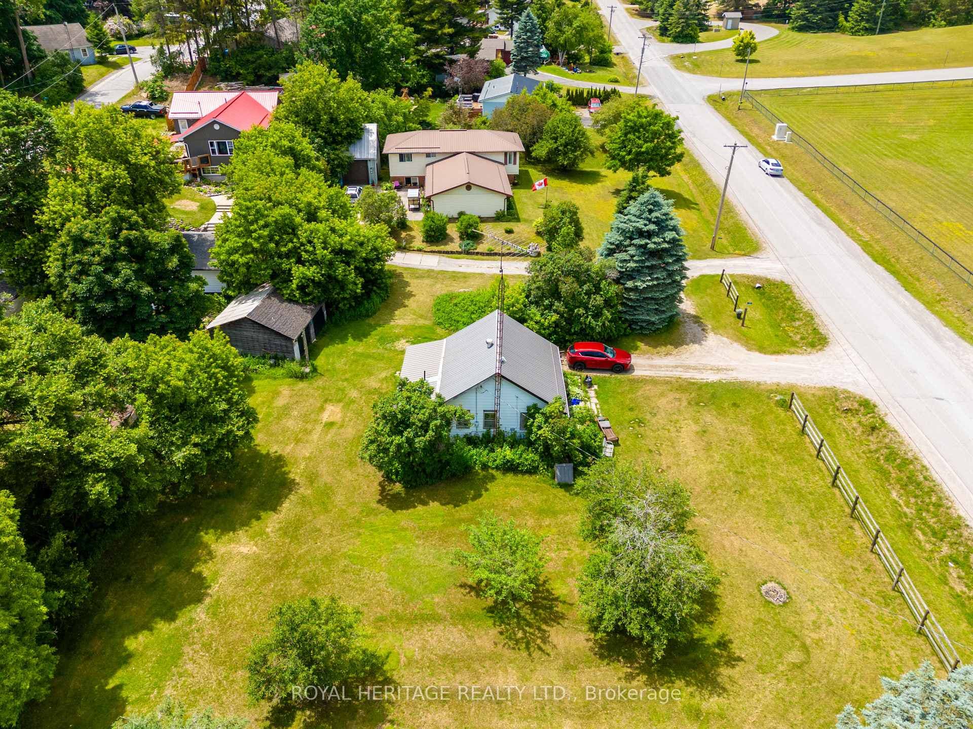 7071 Lake Street photo 33