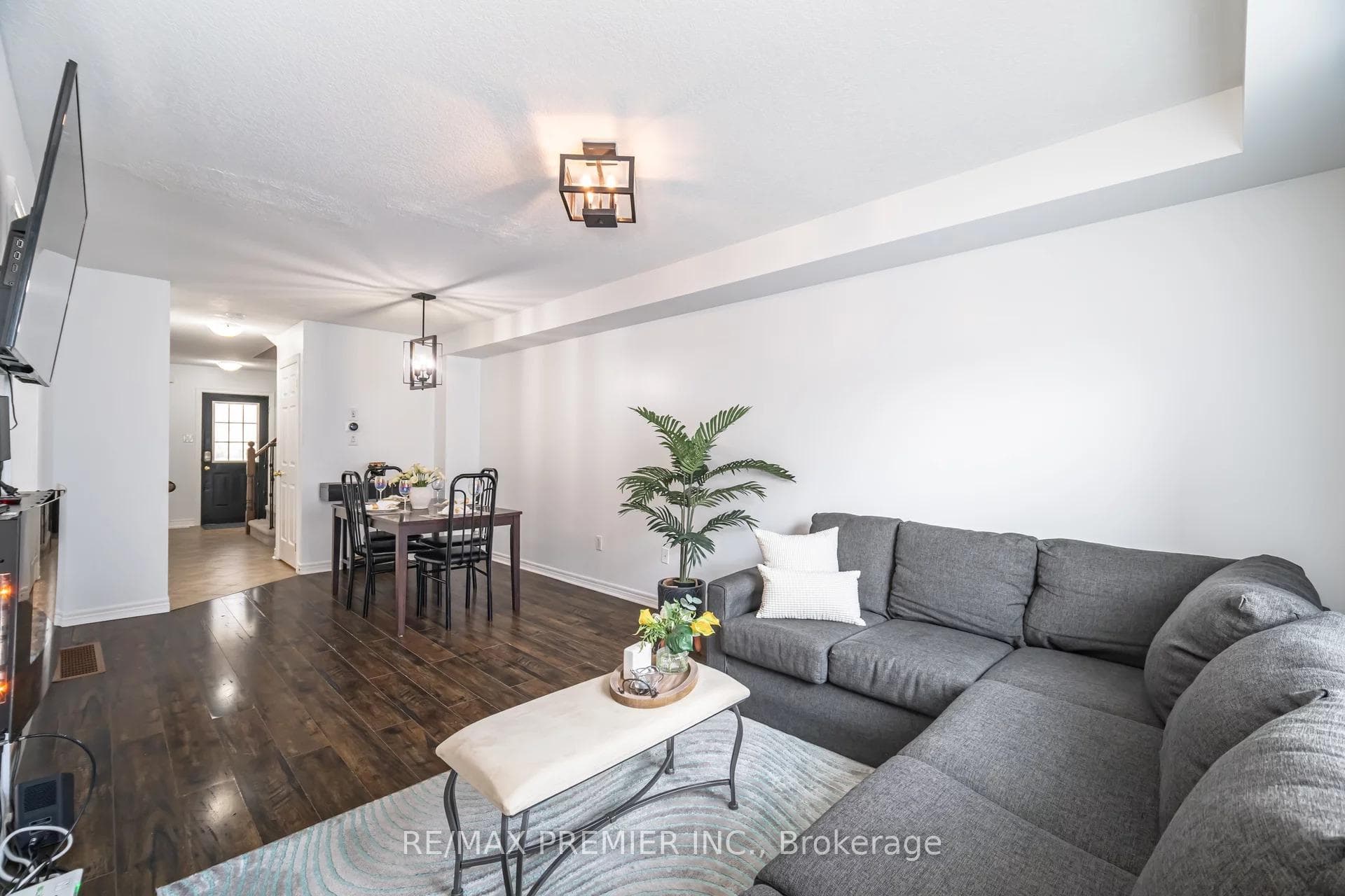 8 Bradley Avenue Unit 20 photo 8