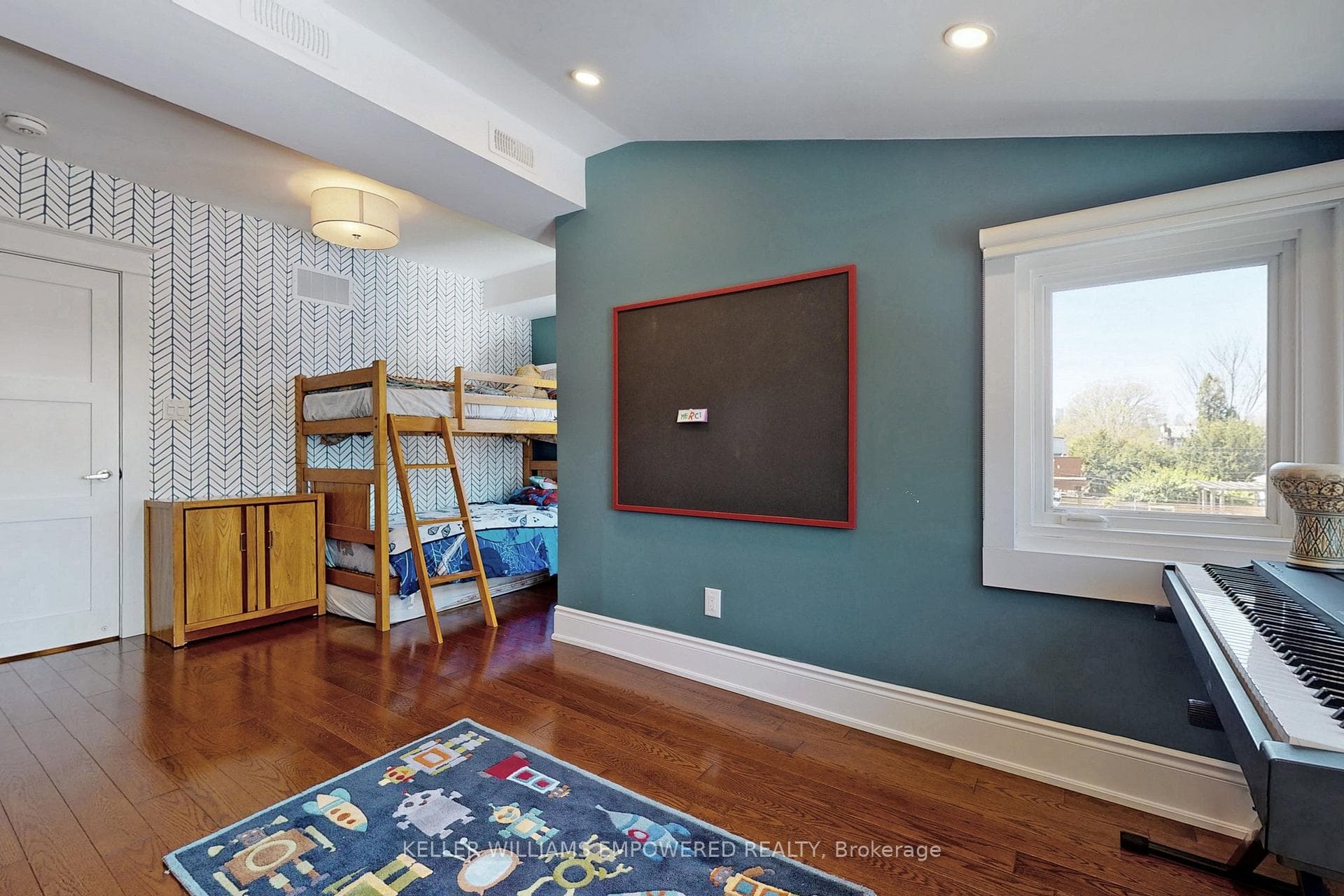 44 Sandford Avenue photo 28