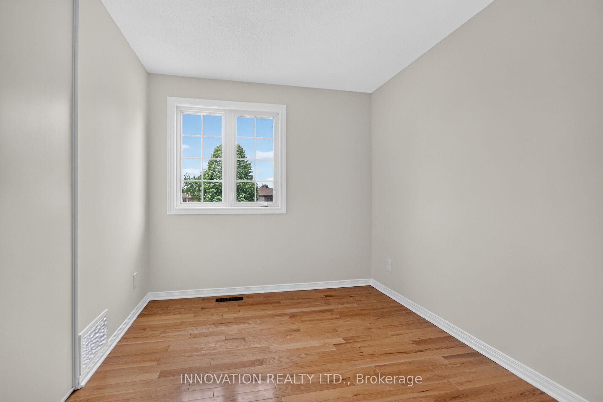 85 Hewitt Way photo 27