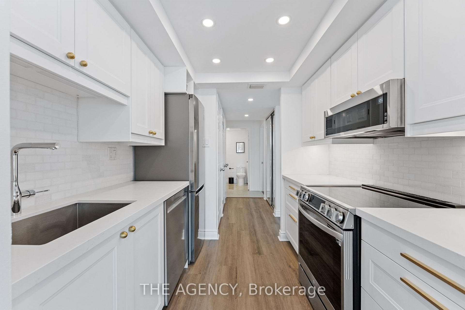 7 Broadway Avenue Unit 509 photo 8