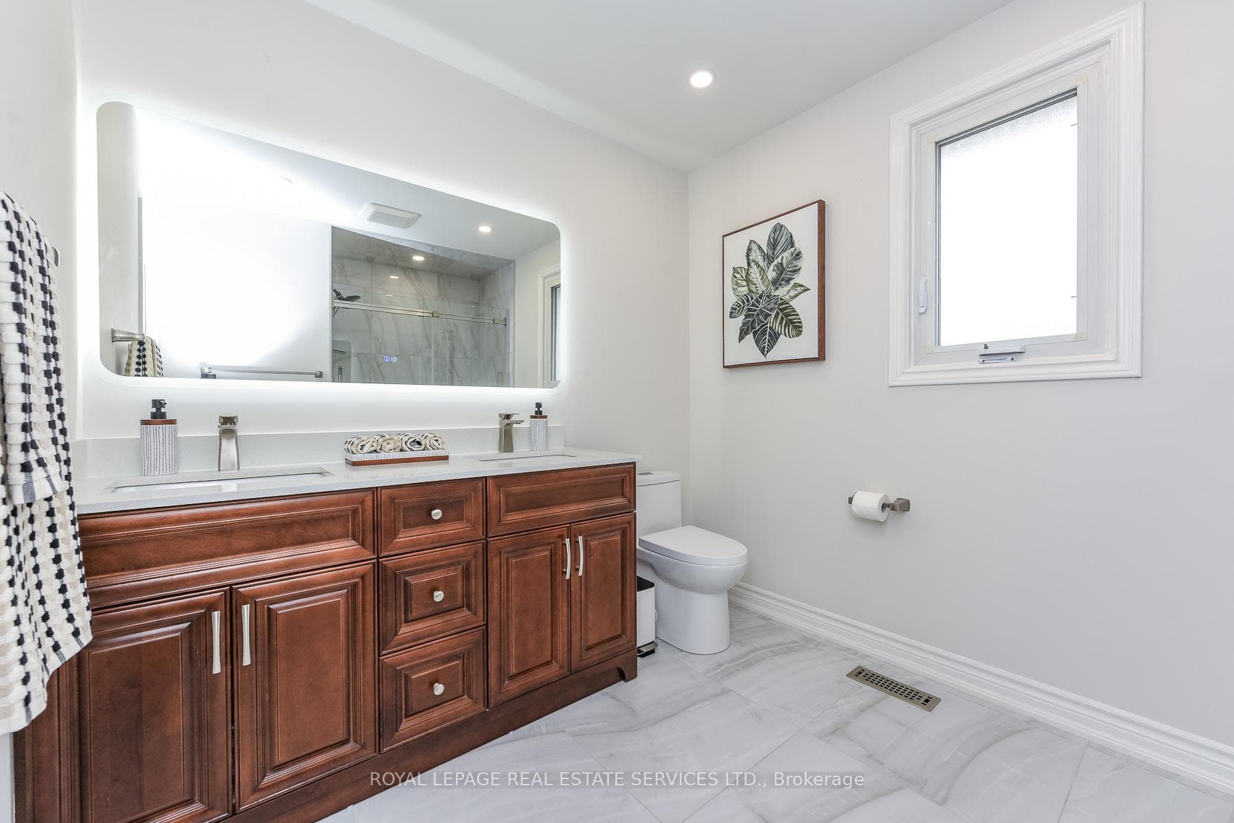 1338 Chalfield Drive photo 48